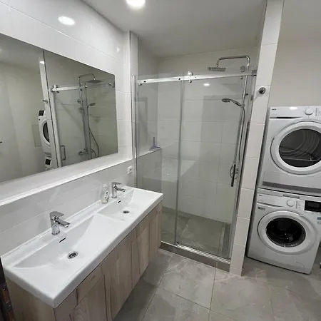 Adele * Nove Mesto na Morave